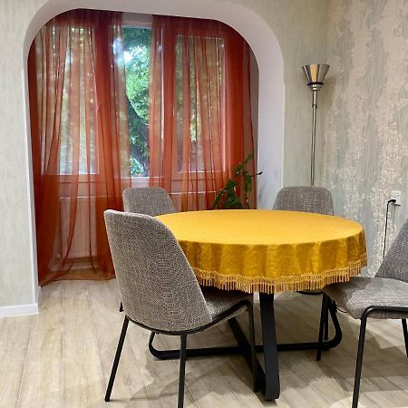 Spacious Dinamo Apartment Tiflis Dış mekan fotoğraf